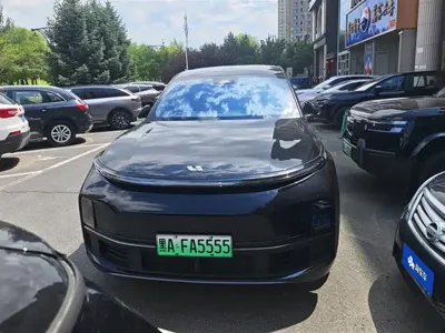 Li Auto Li L9 2024, 31300 км, за 261000 CNY