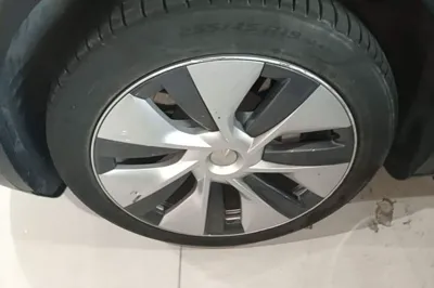 Tesla Model Y 2022, 96900 км, за 175741.1 CNY - фото 9