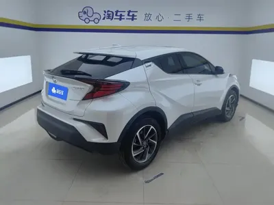 Toyota C-HR 2022, 32000 км, за 70600 CNY