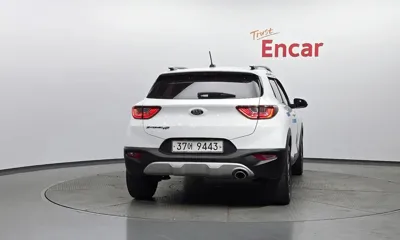Kia Stonic 2018, 173000 км, за 8000000 KRW