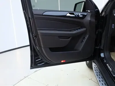 Mercedes-Benz GLS 2018, 44000 км, за 388000 CNY - фото 16