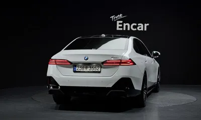 BMW 5-Series 2024, 22480 км, за 99990000 KRW
