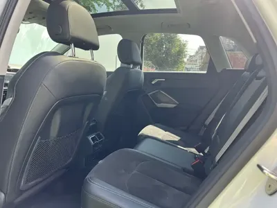 Audi Q3 2021, 65000 км, за 139800 CNY - фото 6