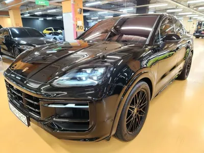 Porsche Cayenne 2025, 9950 км, за 192000000 KRW - фото 2