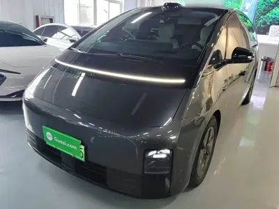 Li Auto Li MEGA · 2024 год