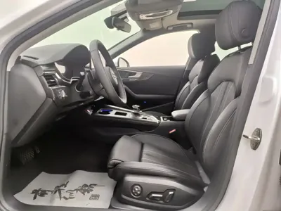 Audi A4L 2021, 81000 км, за 109000 CNY