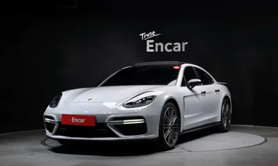 Porsche Panamera · 2018 год
