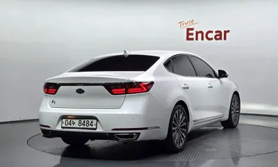 Kia K7 2017, 70202 км, за 99990000 KRW