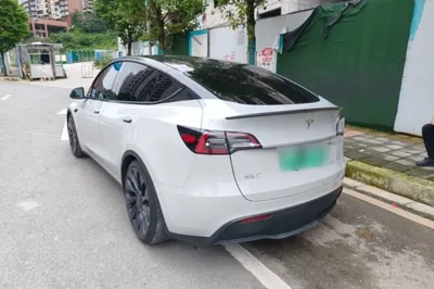 Tesla Model Y 2021, 136400 км, за 164001.01 CNY