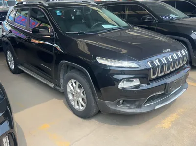 Jeep Cherokee 2016, 116200 км, за 51750.46 CNY - фото 6