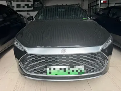 BYD Qin Plus 2022, 60000 км, за 45800 CNY
