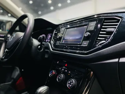 Volkswagen T-Roc 2018, 38600 км, за 75627.41 CNY - фото 10