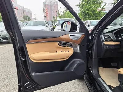 Volvo XC90 PHEV 2018, 87000 км, за 228000 CNY - фото 8