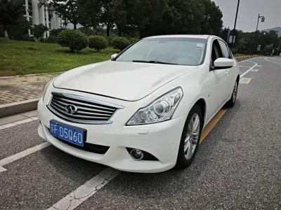 Infiniti G · 2011 год