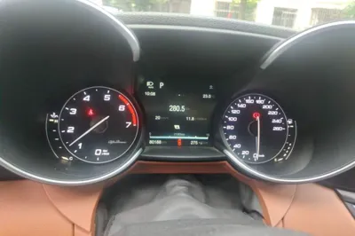 Alfa Romeo Giulia 2017, 80100 км, за 87804.17 CNY - фото 8