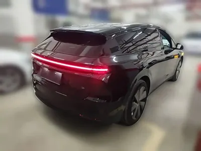 Li Auto 理想i6 2025, 12100 км, за 233400 CNY - фото 12