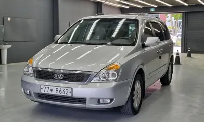 Kia Canival · 2012 год