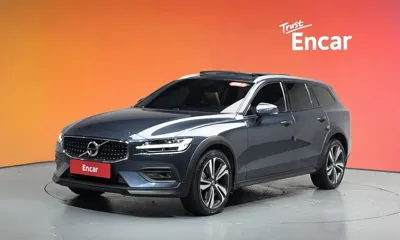 Volvo V60 · 2021 год