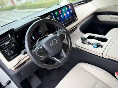 Lexus LM 2024, 17000 км, за 1280000 CNY - фото 9