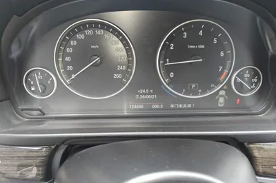 BMW 5 Series 2014, 124700 км, за 80773.47 CNY - фото 11