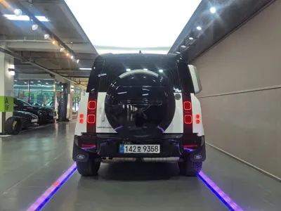 Land Rover Defender 2025, 10046 км, за 95500000 KRW