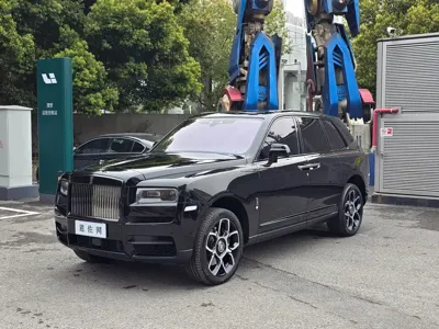 Rolls-Royce Cullinan · 2024 год