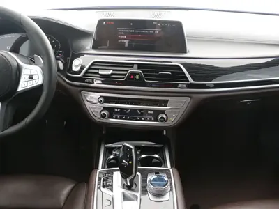 BMW 7 Series 2019, 152000 км, за 276000 CNY - фото 8