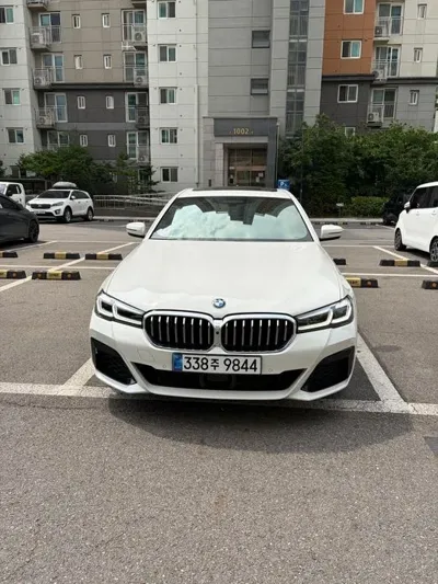 BMW 5-Series · 2022 год