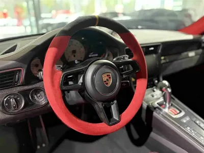 Porsche 911 2018, 6000 км, за 2488800 CNY - фото 18