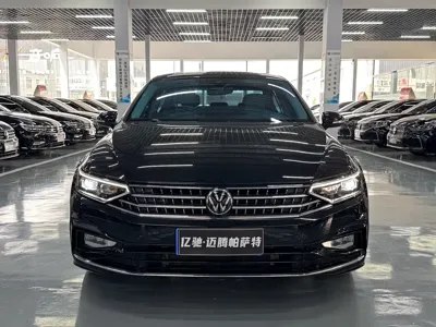 Volkswagen Magotan 2023, 29000 км, за 122800 CNY