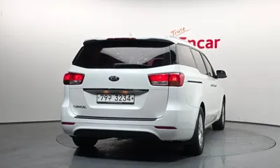 Kia Canival 2016, 134642 км, за 9900000 KRW - фото 4