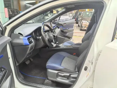 Toyota C-HR 2018, 80000 км, за 47800 CNY - фото 9