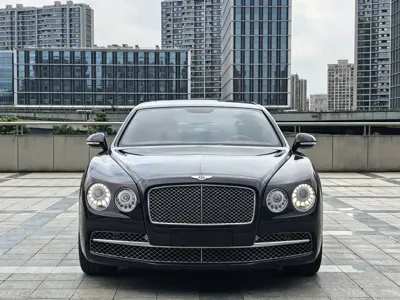 Bentley Flying Spur 2018, 42000 км, за 888000 CNY