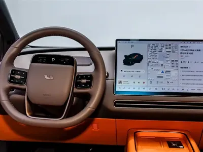 Li Auto 理想i6 2025, 4400 км, за 252800 CNY - фото 8