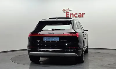Audi e-tron 2022, 135064 км, за 44200000 KRW