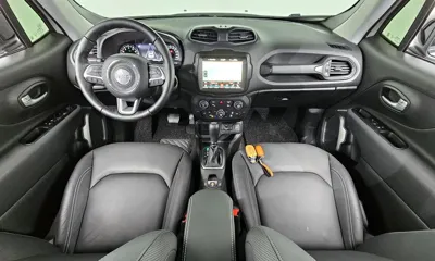 Jeep Renegade 2023, 4886 км, за 27990000 KRW - фото 7