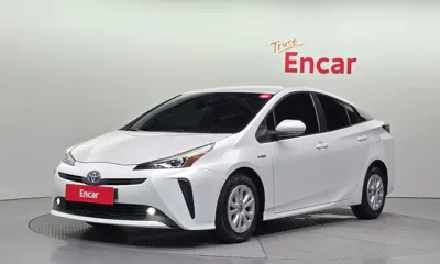 Toyota Prius · 2022 год