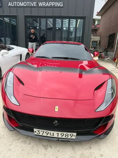 Ferrari 812 2019, 46180 км, за 999990000 KRW