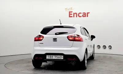 Kia Pride 2014, 89112 км, за 4200000 KRW
