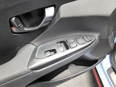 Hyundai Veloster 2019, 68786 км, за 12500000 KRW - фото 11