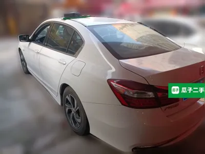 Honda Accord 2016, 69100 км, за 72622.95 CNY