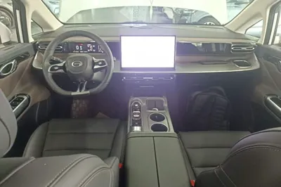 GAC Trumpchi E8 New Energy 2024, 40000 км, за 154323.2 CNY - фото 17