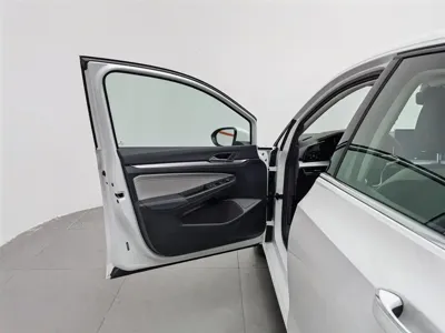 Volkswagen Golf 2025, 3200 км, за 99800 CNY - фото 8