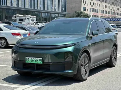 Li Auto Li L6 · 2024 год