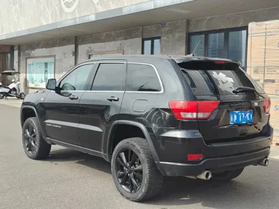 Jeep Grand Cherokee (Import) 2012, 160000 км, за 40300 CNY