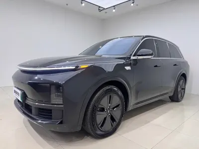 Li Auto Li L8 · 2024 год