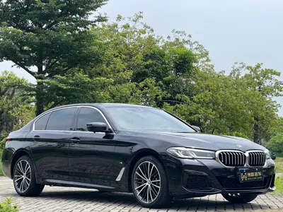 BMW 5 Series 2023, 60000 км, за 238800 CNY - фото 3