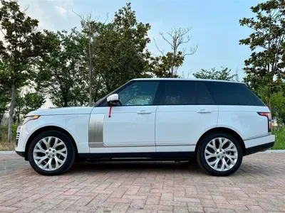 Land Rover Range Rover 2022, 30000 км, за 838800 CNY