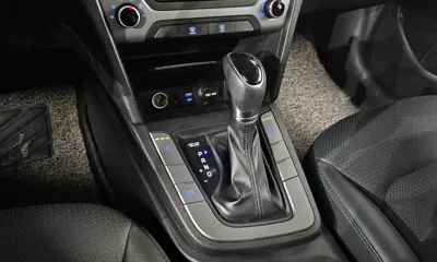 Hyundai Avante 2018, 98723 км, за 9300000 KRW - фото 9