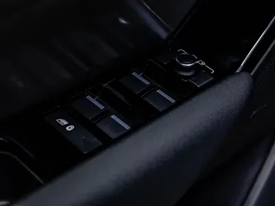 Land Rover Velar 2023, 26200 км, за 240000 CNY - фото 31